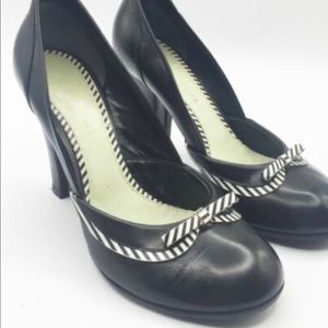 Black and white Marc Jacobs heals